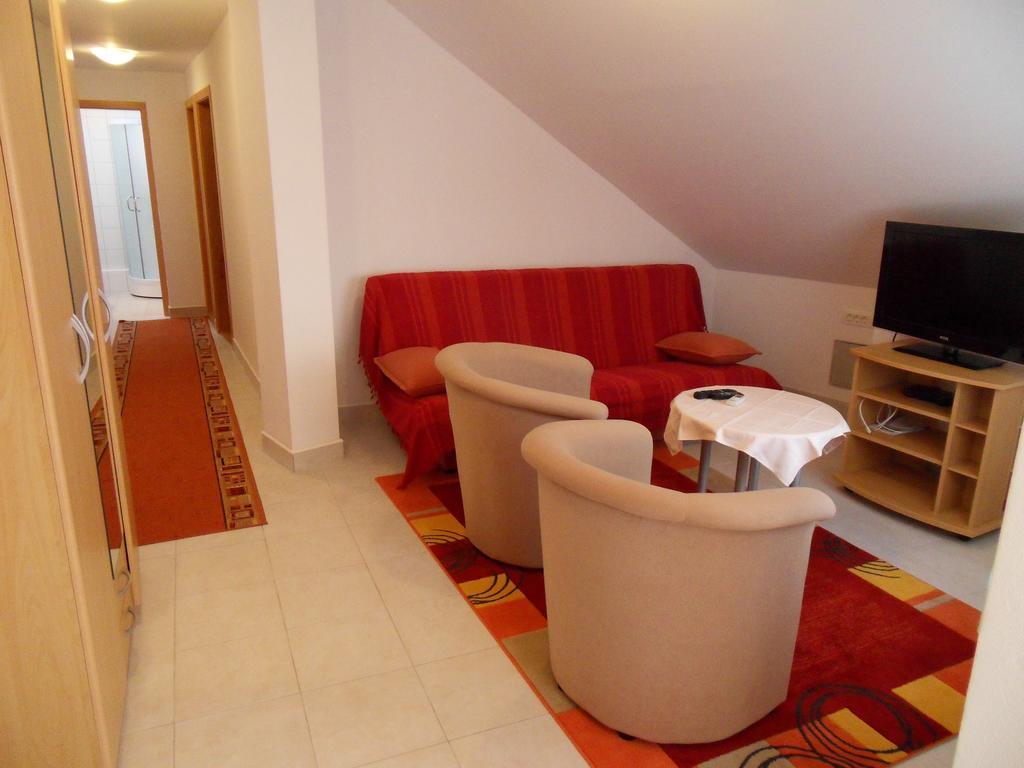 Apartments Petricevic 2 Selce Chambre photo