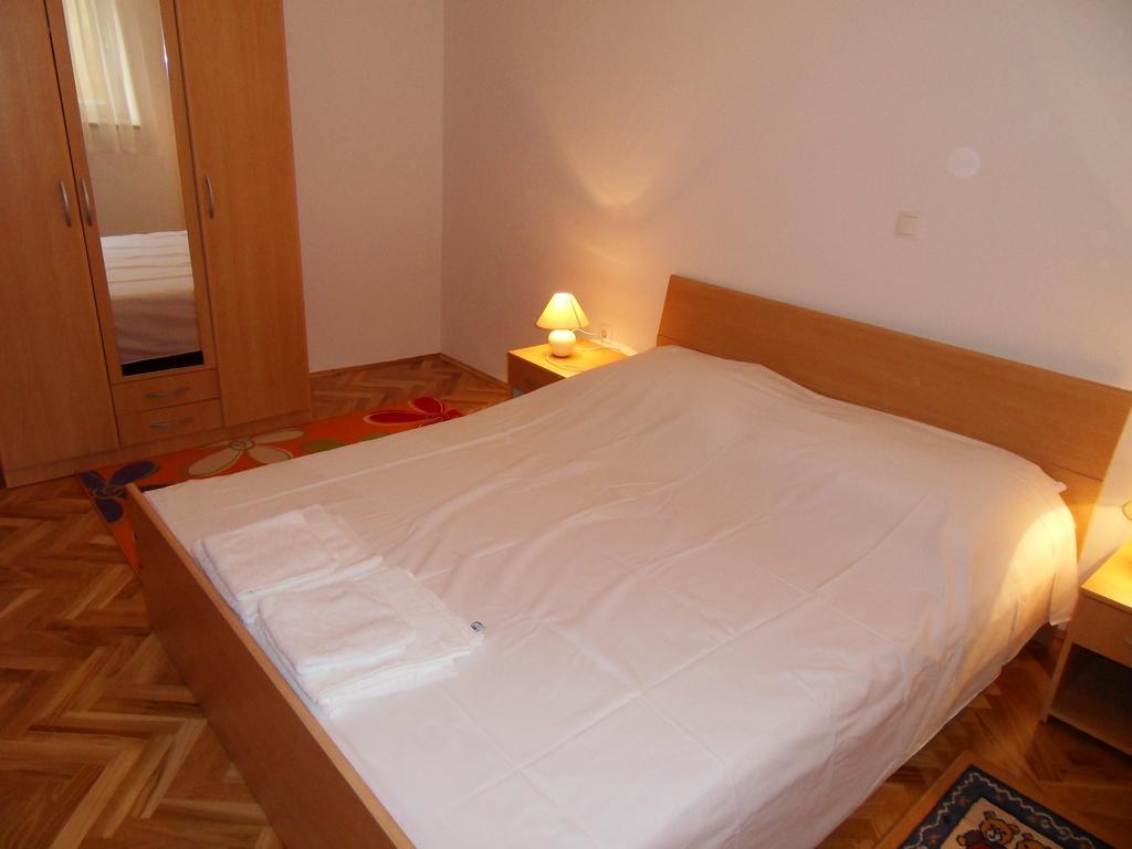 Apartments Petricevic 2 Selce Extérieur photo