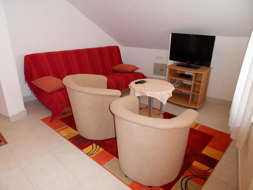 Apartments Petricevic 2 Selce Extérieur photo