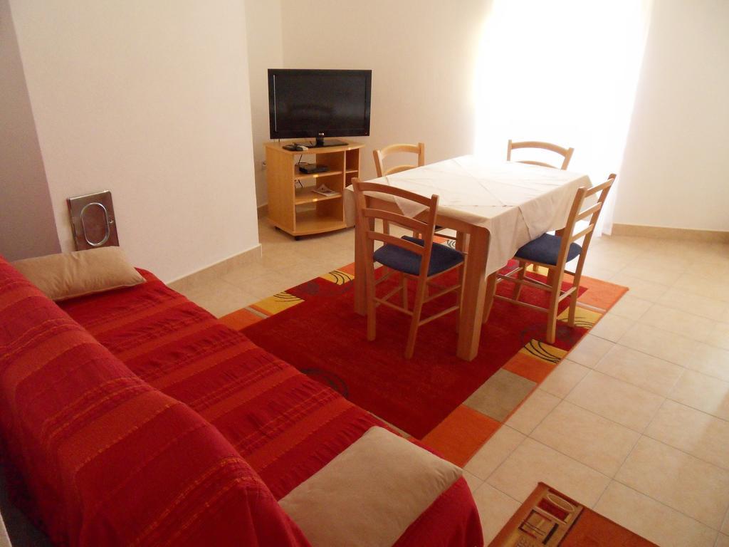 Apartments Petricevic 2 Selce Extérieur photo