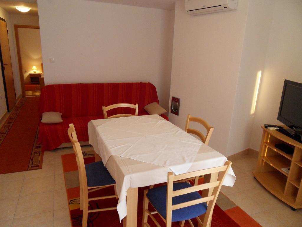 Apartments Petricevic 2 Selce Extérieur photo